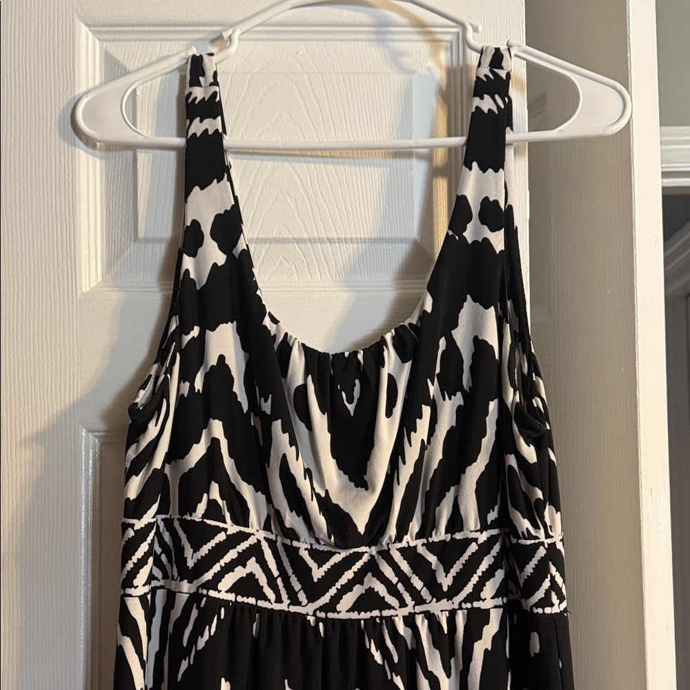 Glamour Black & White Pattern Midi Dress